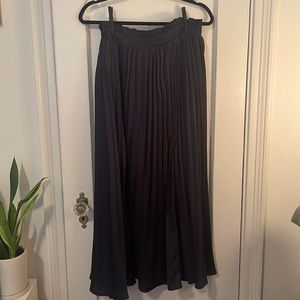 Navy pleated maxi skirt